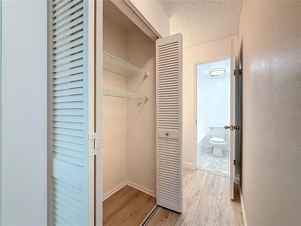 Под контрактом: $155,000 (2 спален, 1 ванн, 840 Квадратных фут)