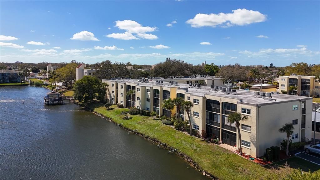 Под контрактом: $155,000 (2 спален, 1 ванн, 840 Квадратных фут)