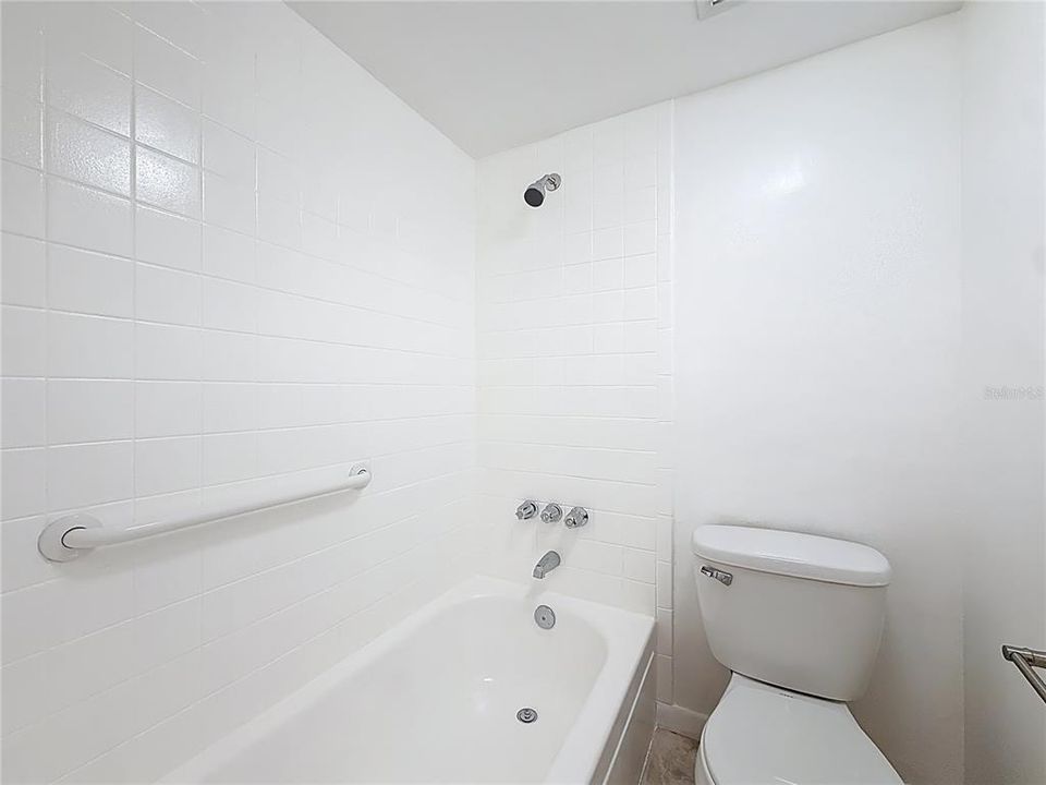 Под контрактом: $155,000 (2 спален, 1 ванн, 840 Квадратных фут)