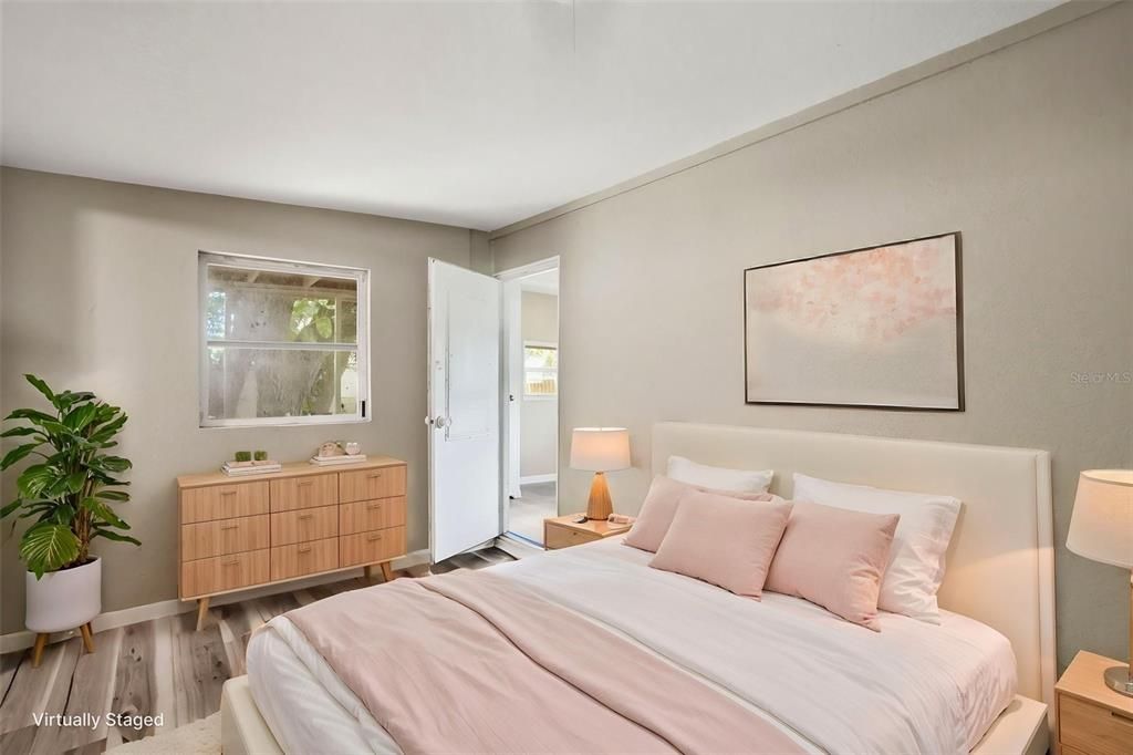 For Sale: $110,000 (2 beds, 1 baths, 664 Square Feet)