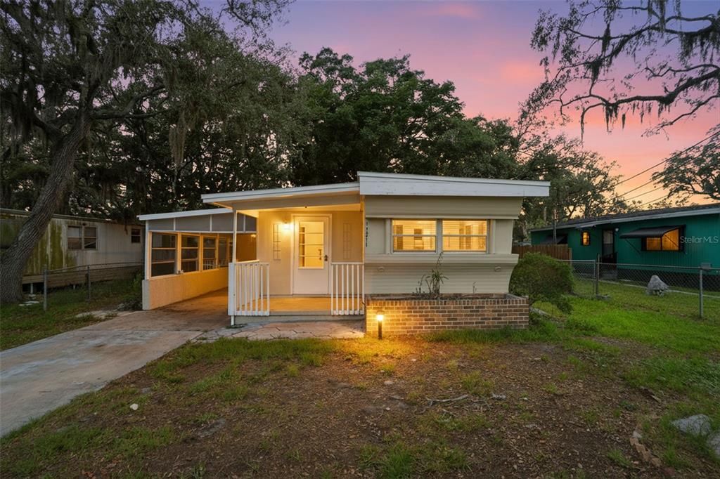 For Sale: $110,000 (2 beds, 1 baths, 664 Square Feet)
