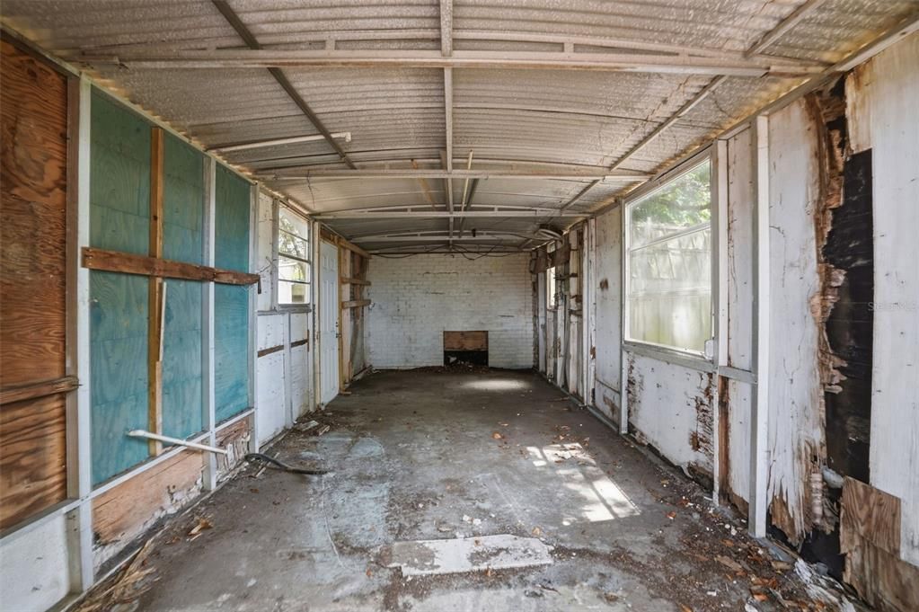 For Sale: $110,000 (2 beds, 1 baths, 664 Square Feet)