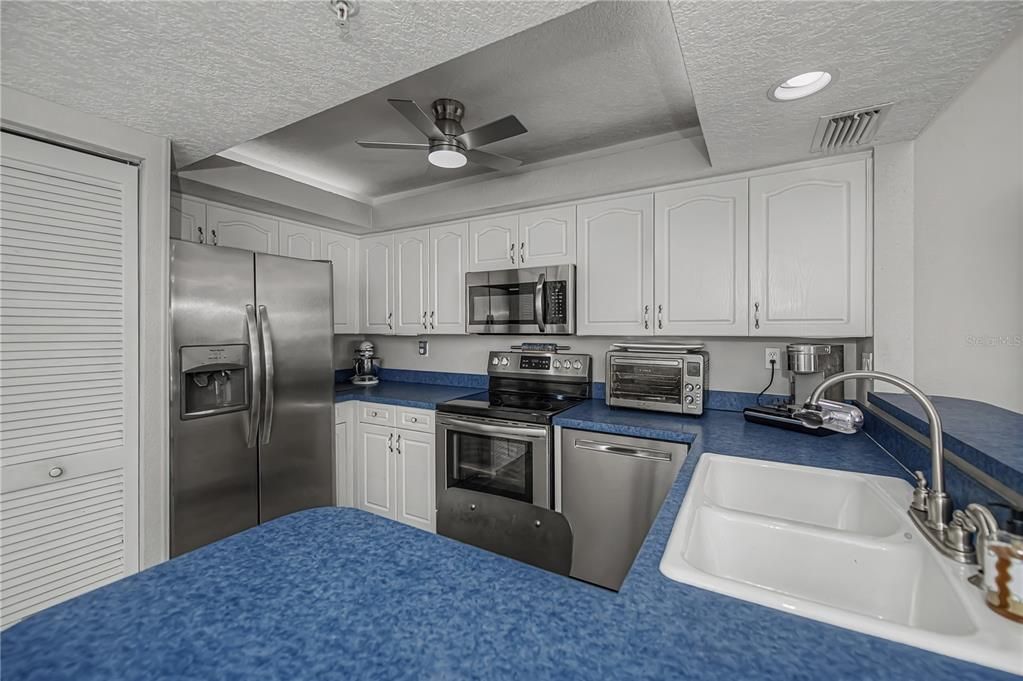 待售: $475,000 (2 贝兹, 2 浴室, 1357 平方英尺)