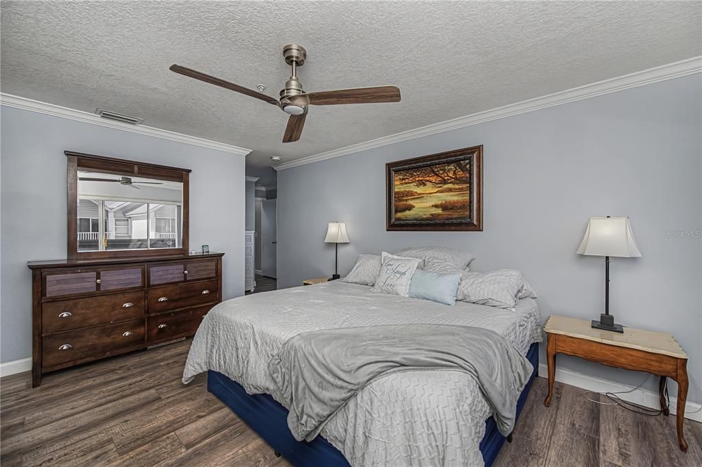 待售: $475,000 (2 贝兹, 2 浴室, 1357 平方英尺)