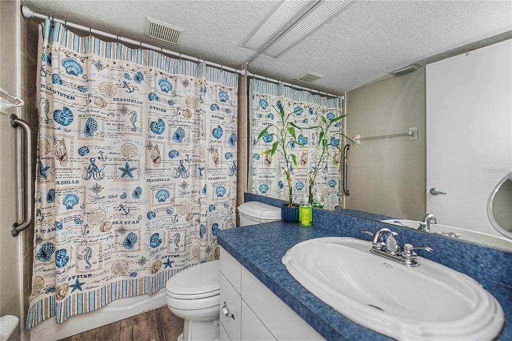 待售: $475,000 (2 贝兹, 2 浴室, 1357 平方英尺)