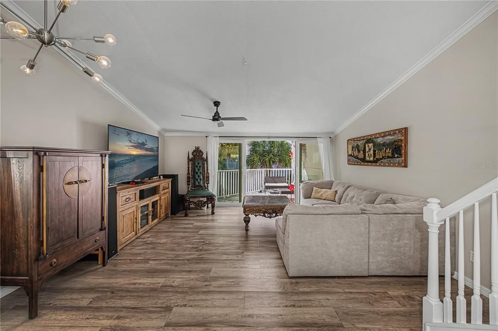 待售: $475,000 (2 贝兹, 2 浴室, 1357 平方英尺)