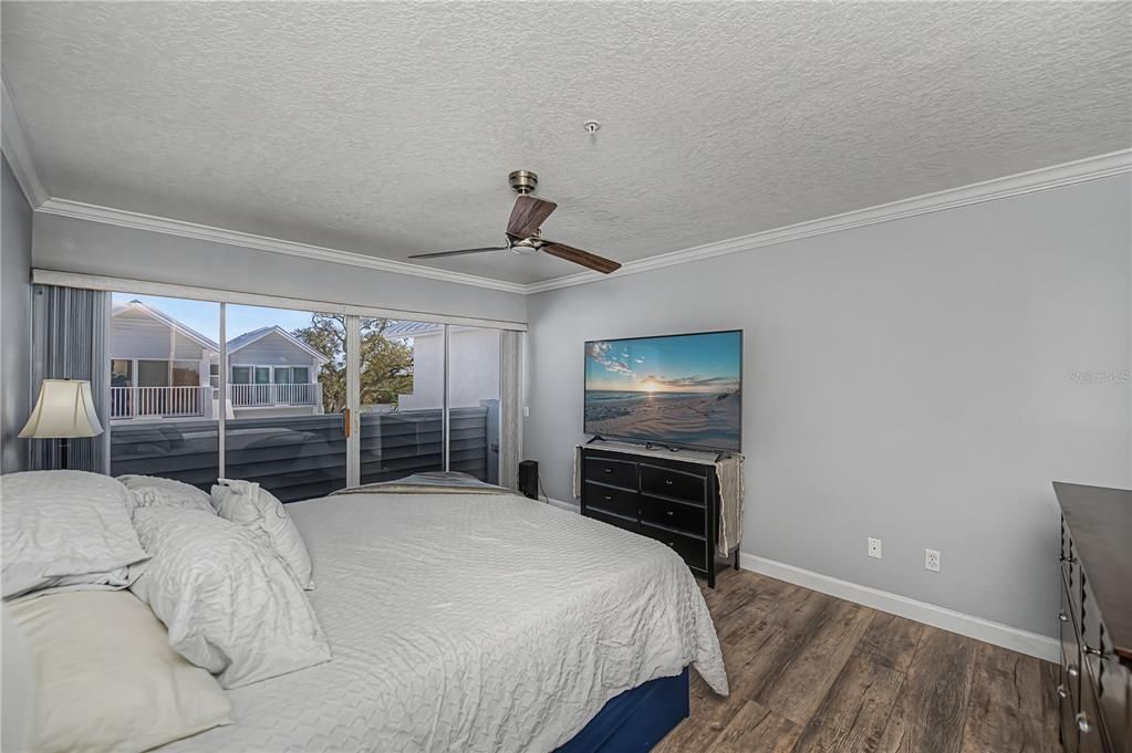 待售: $475,000 (2 贝兹, 2 浴室, 1357 平方英尺)