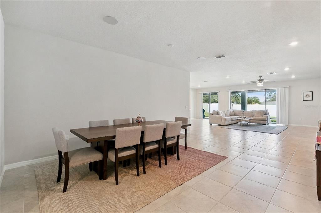 Active With Contract: $725,000 (4 beds, 3 baths, 2707 Square Feet)