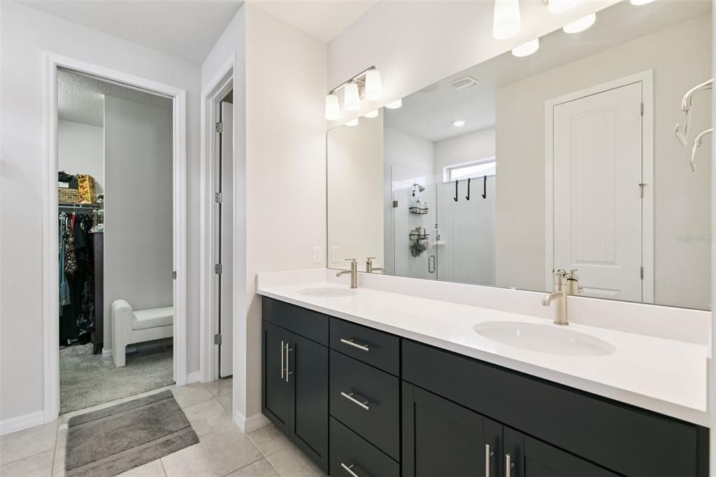 Active With Contract: $725,000 (4 beds, 3 baths, 2707 Square Feet)