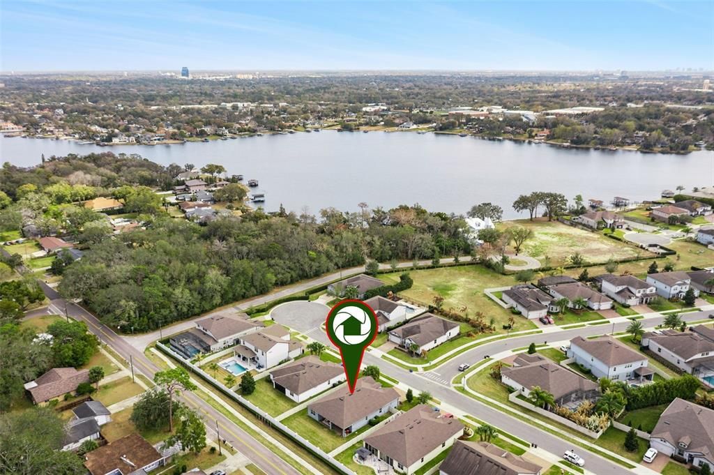 Active With Contract: $725,000 (4 beds, 3 baths, 2707 Square Feet)