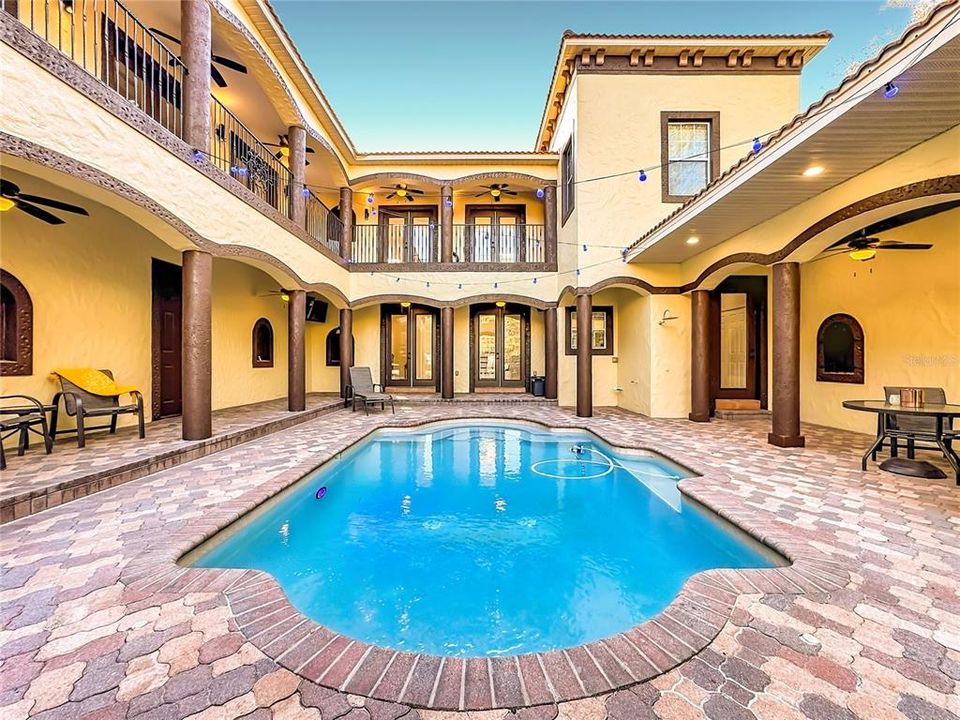 Active With Contract: $872,500 (4 beds, 3 baths, 3164 Square Feet)