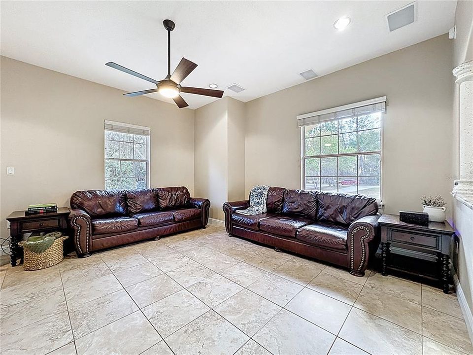 Active With Contract: $872,500 (4 beds, 3 baths, 3164 Square Feet)