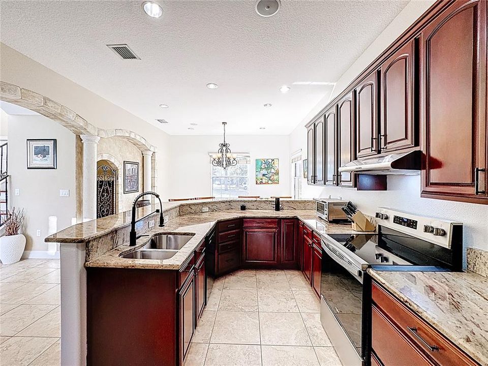 Active With Contract: $872,500 (4 beds, 3 baths, 3164 Square Feet)