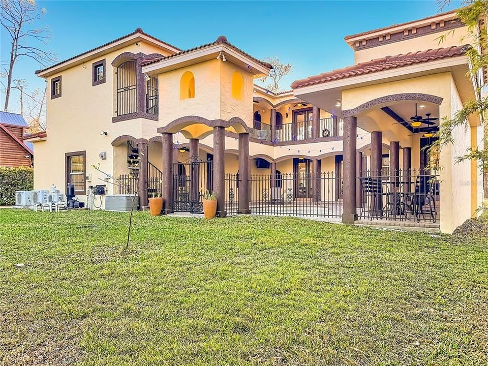 Active With Contract: $872,500 (4 beds, 3 baths, 3164 Square Feet)