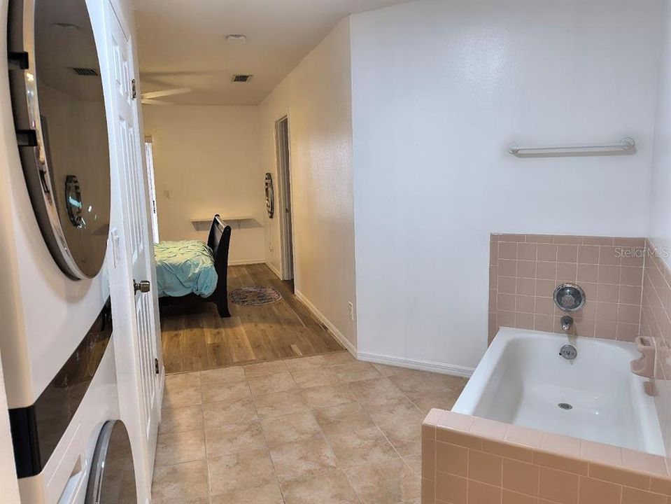 En Venta: $154,900 (2 camas, 2 baños, 930 Pies cuadrados)