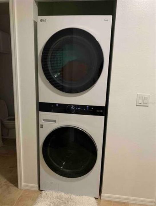 En Venta: $154,900 (2 camas, 2 baños, 930 Pies cuadrados)