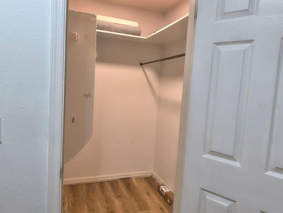 En Venta: $154,900 (2 camas, 2 baños, 930 Pies cuadrados)
