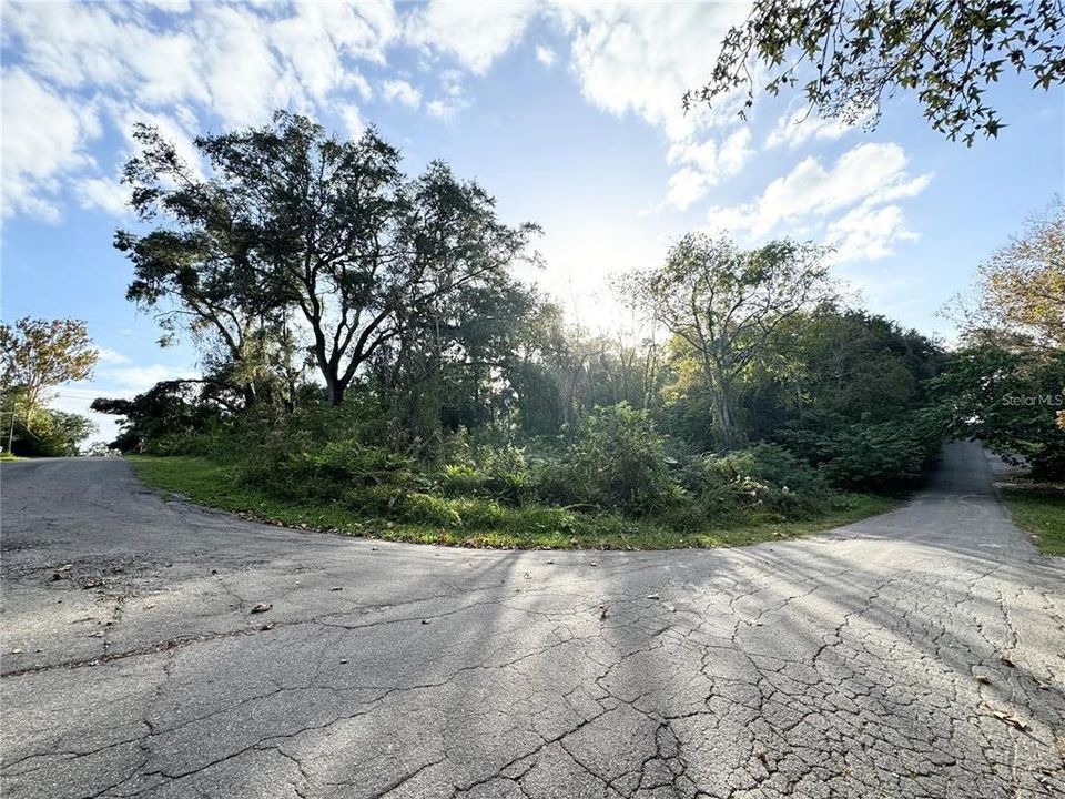 待售: $18,000 (0.24 acres)