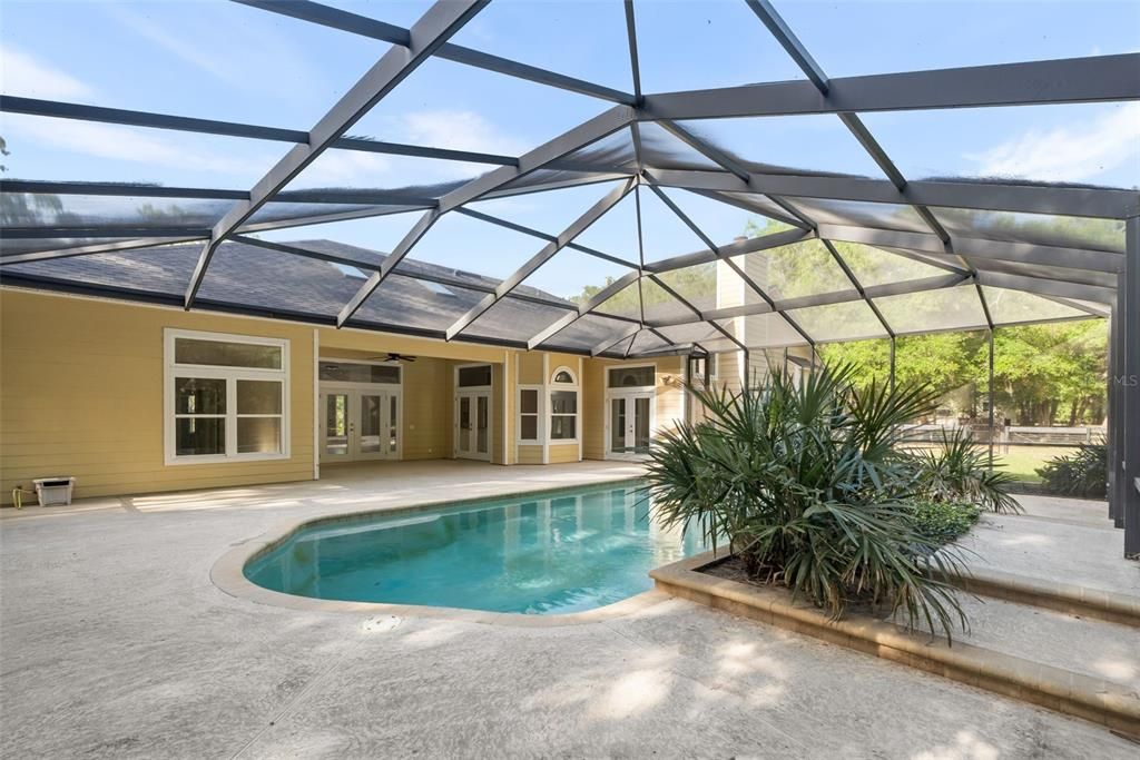 For Sale: $725,000 (4 beds, 2 baths, 2831 Square Feet)