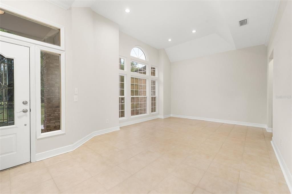 For Sale: $725,000 (4 beds, 2 baths, 2831 Square Feet)