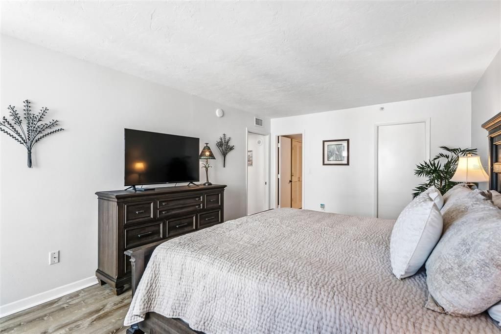 Activo con contrato: $595,000 (2 camas, 2 baños, 1284 Pies cuadrados)