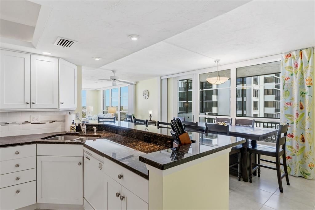 Activo con contrato: $595,000 (2 camas, 2 baños, 1284 Pies cuadrados)