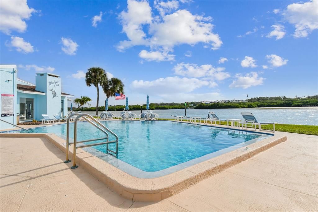 En Venta: $300,000 (2 camas, 2 baños, 1062 Pies cuadrados)