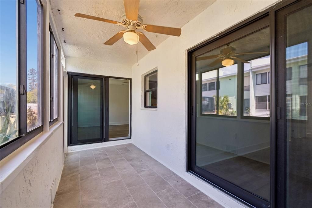 En Venta: $300,000 (2 camas, 2 baños, 1062 Pies cuadrados)