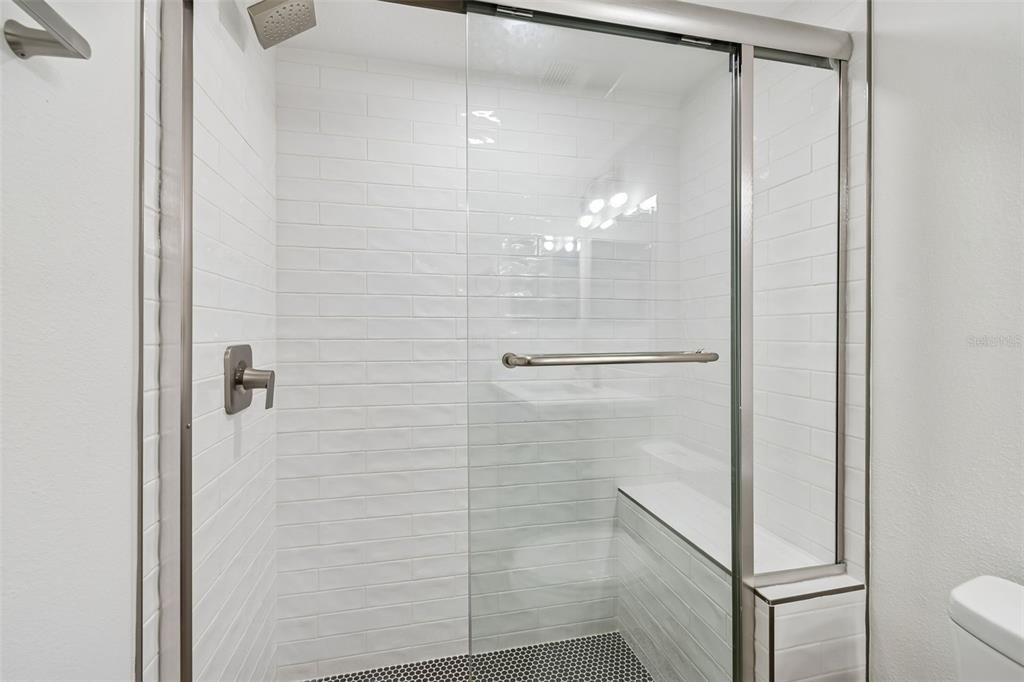 En Venta: $300,000 (2 camas, 2 baños, 1062 Pies cuadrados)