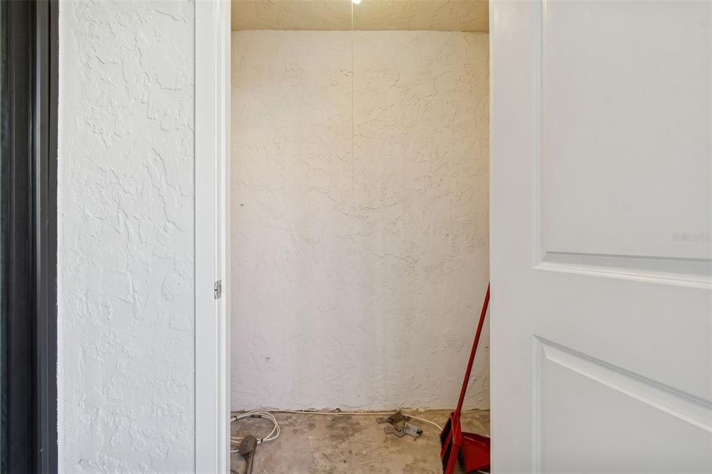 En Venta: $300,000 (2 camas, 2 baños, 1062 Pies cuadrados)