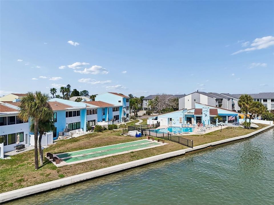 En Venta: $300,000 (2 camas, 2 baños, 1062 Pies cuadrados)