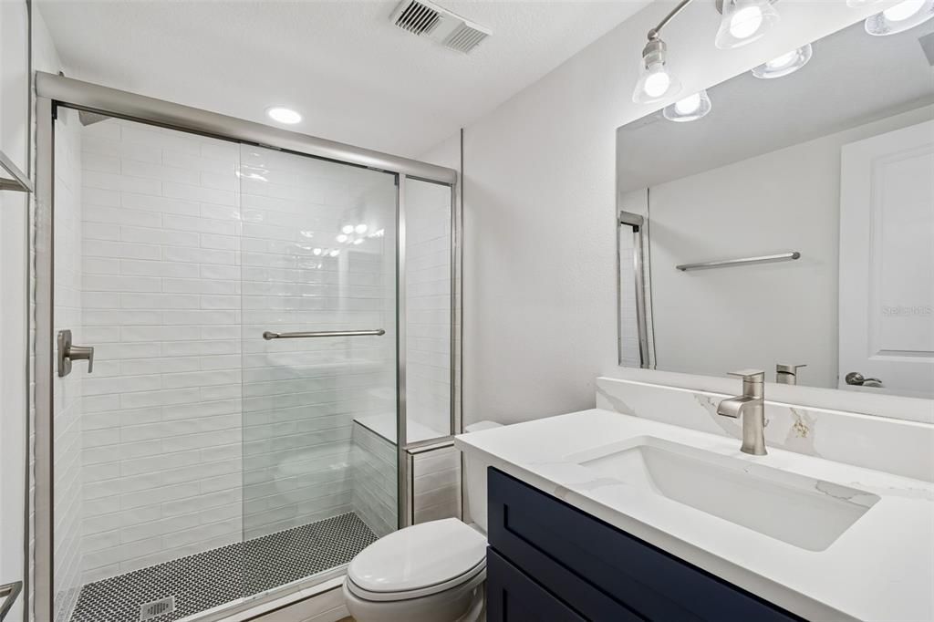 En Venta: $300,000 (2 camas, 2 baños, 1062 Pies cuadrados)