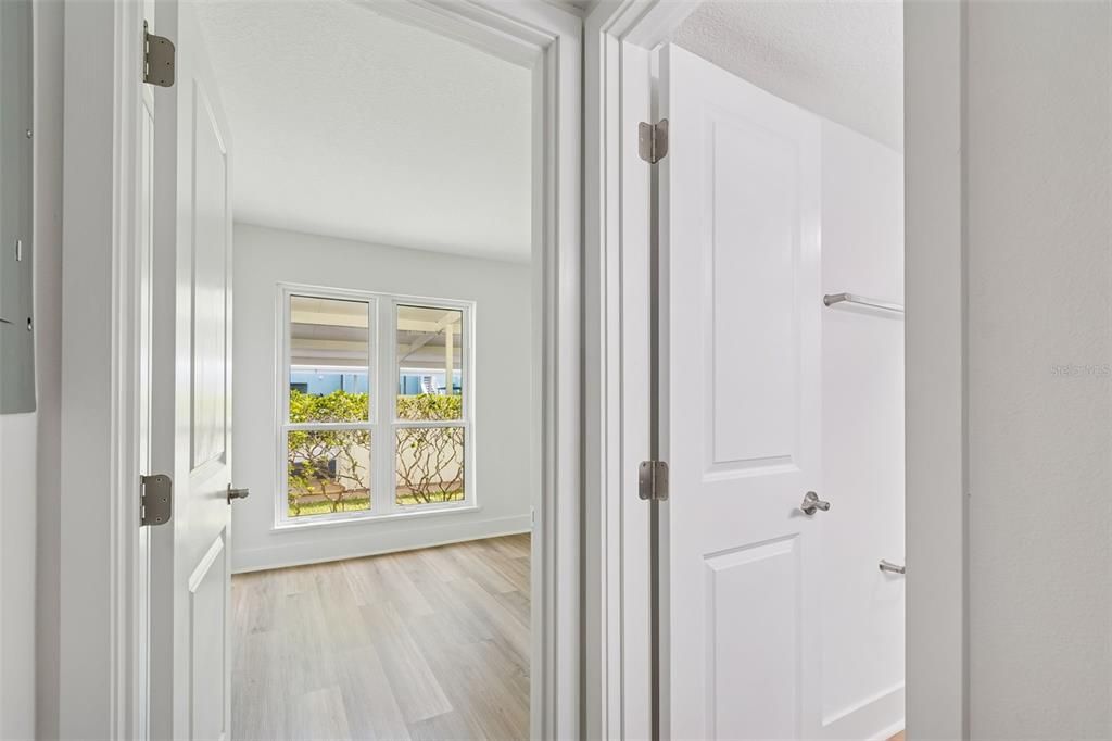 En Venta: $300,000 (2 camas, 2 baños, 1062 Pies cuadrados)