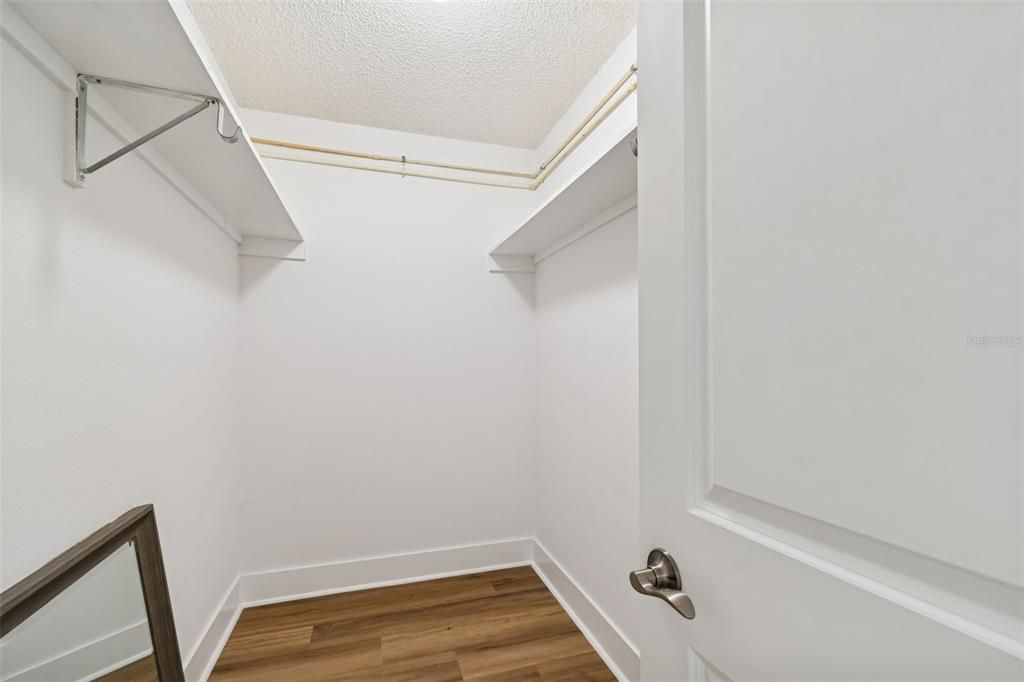 En Venta: $300,000 (2 camas, 2 baños, 1062 Pies cuadrados)