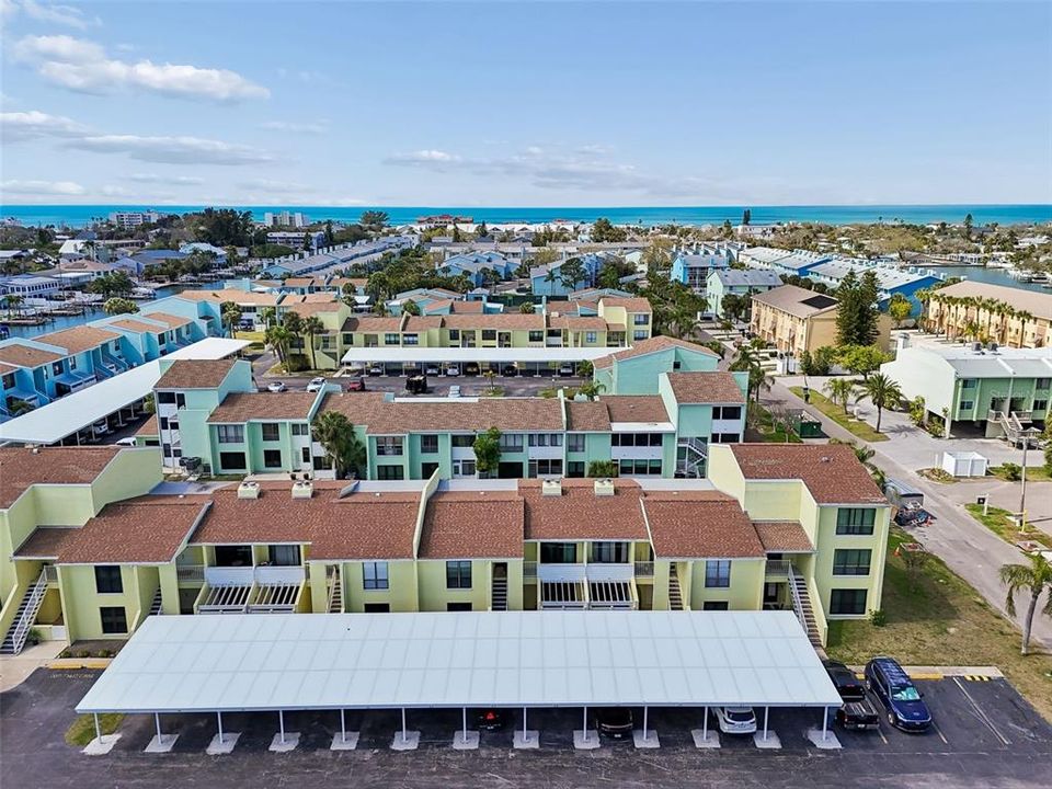 En Venta: $300,000 (2 camas, 2 baños, 1062 Pies cuadrados)