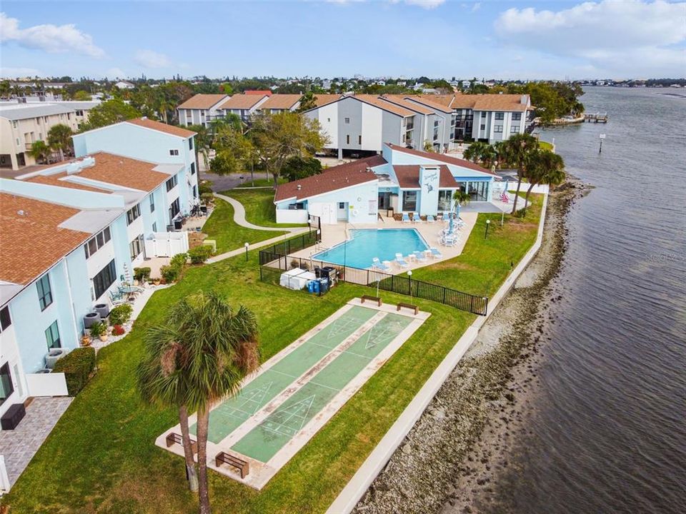 En Venta: $300,000 (2 camas, 2 baños, 1062 Pies cuadrados)