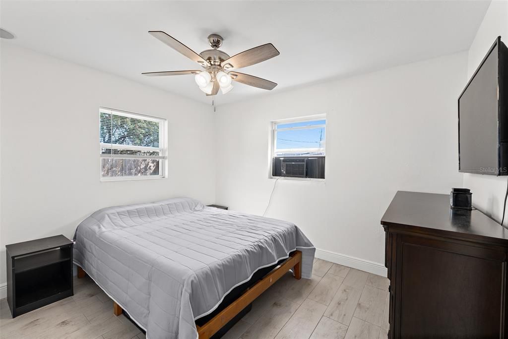 Activo con contrato: $199,500 (2 camas, 1 baños, 874 Pies cuadrados)