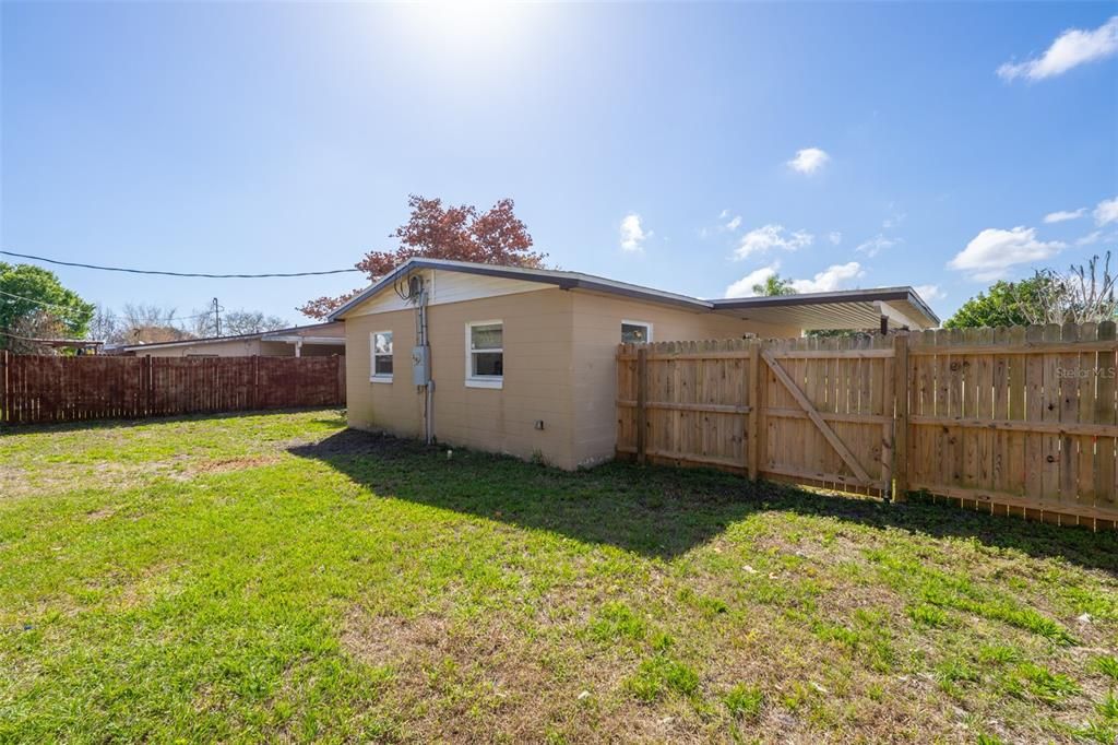 Activo con contrato: $199,500 (2 camas, 1 baños, 874 Pies cuadrados)