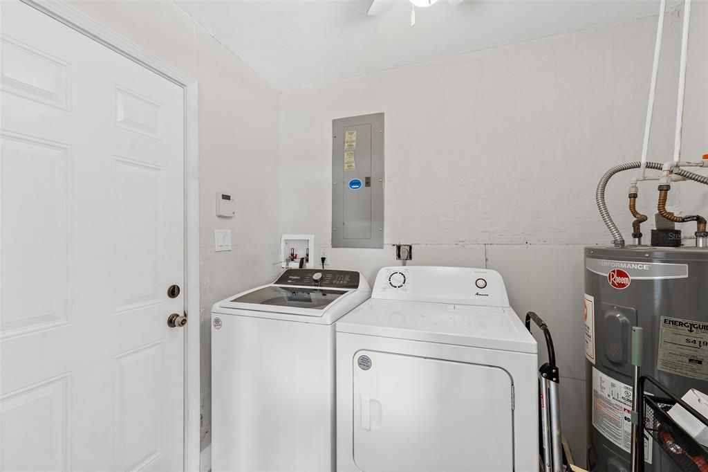 Activo con contrato: $199,500 (2 camas, 1 baños, 874 Pies cuadrados)