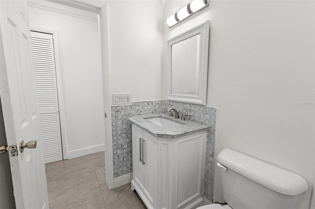 Activo con contrato: $199,500 (2 camas, 1 baños, 874 Pies cuadrados)
