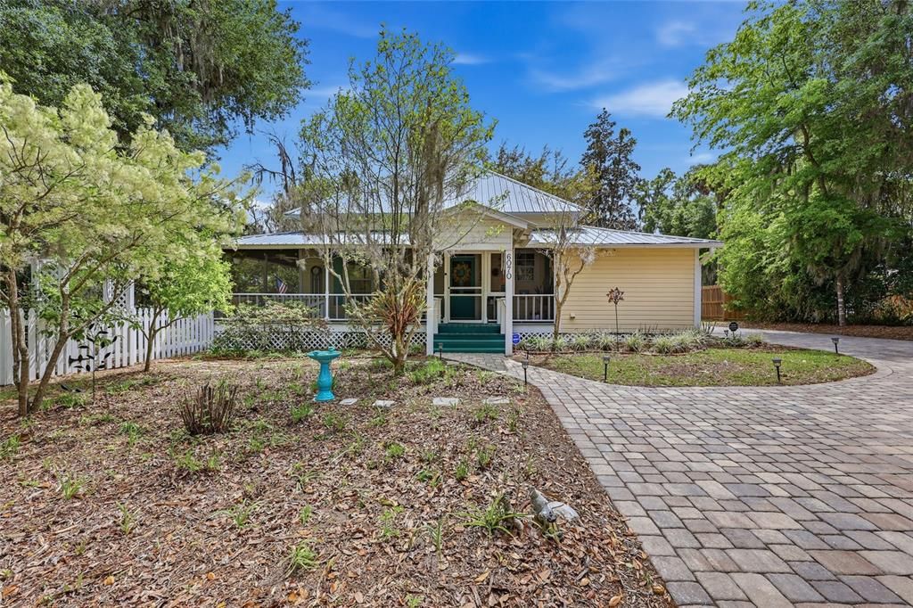 For Sale: $375,000 (3 beds, 2 baths, 1774 Square Feet)