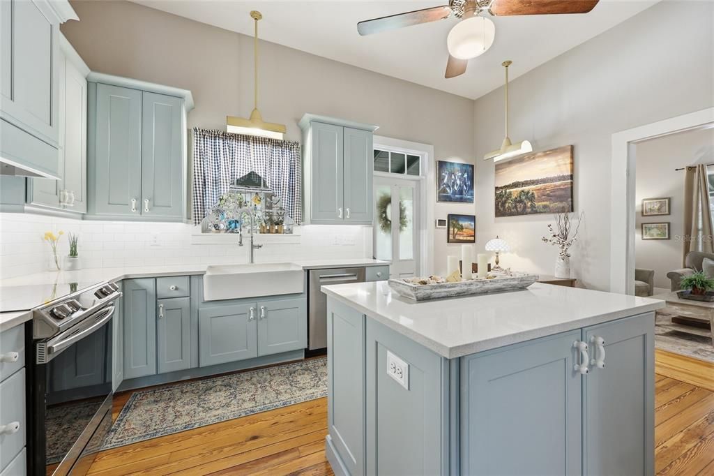 For Sale: $375,000 (3 beds, 2 baths, 1774 Square Feet)