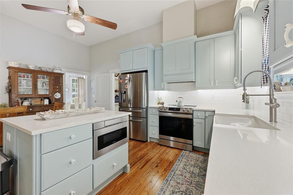 For Sale: $375,000 (3 beds, 2 baths, 1774 Square Feet)