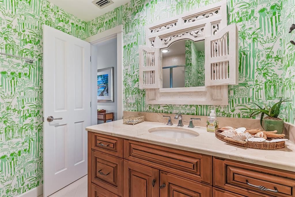 For Sale: $5,300,000 (3 beds, 2 baths, 2715 Square Feet)