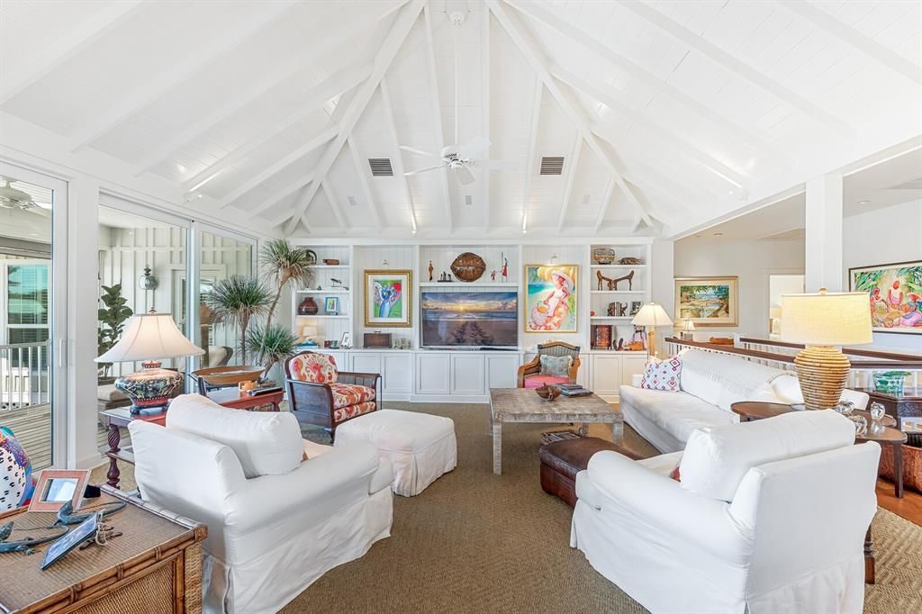 For Sale: $5,300,000 (3 beds, 2 baths, 2715 Square Feet)