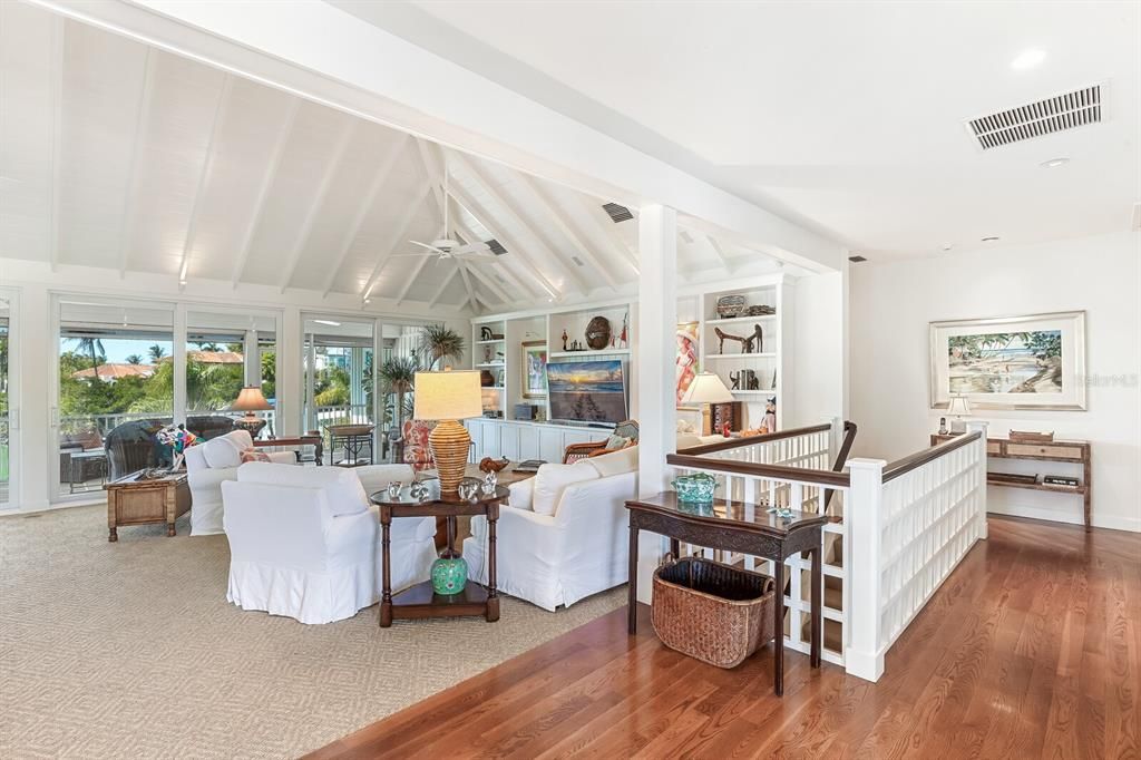 For Sale: $5,300,000 (3 beds, 2 baths, 2715 Square Feet)
