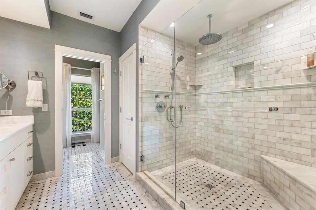 For Sale: $5,300,000 (3 beds, 2 baths, 2715 Square Feet)