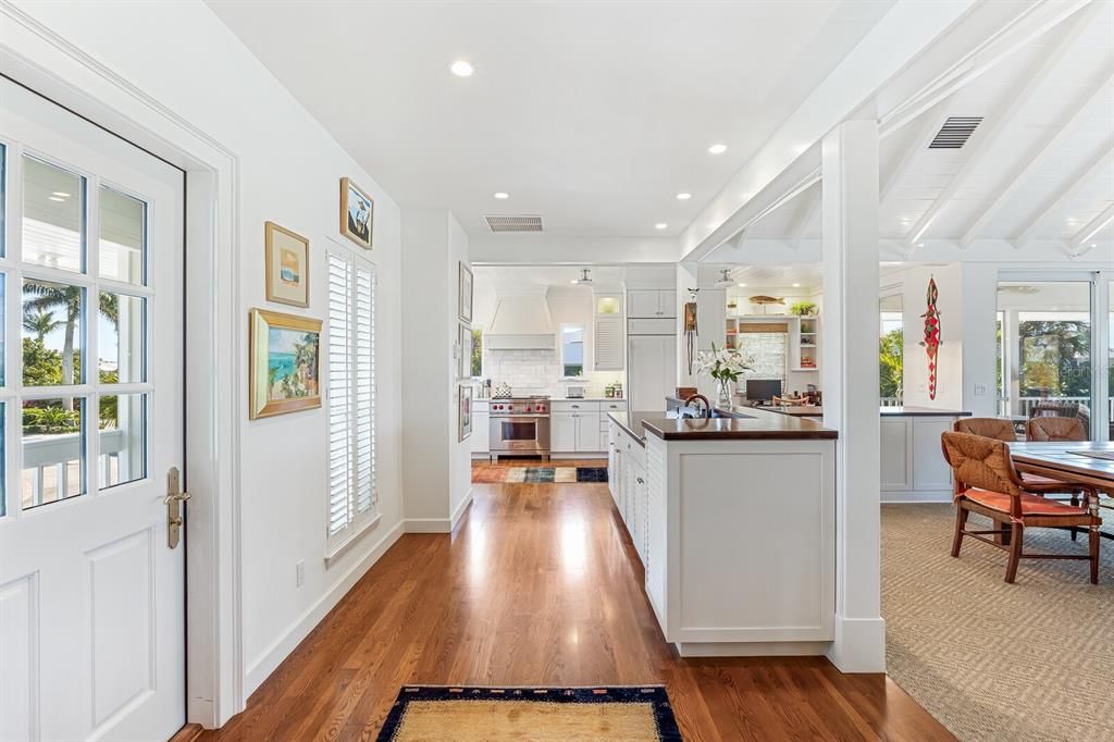 For Sale: $5,300,000 (3 beds, 2 baths, 2715 Square Feet)