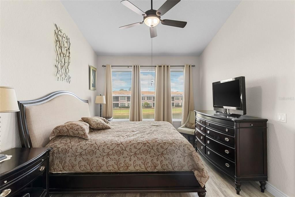 待售: $300,000 (3 贝兹, 2 浴室, 1826 平方英尺)