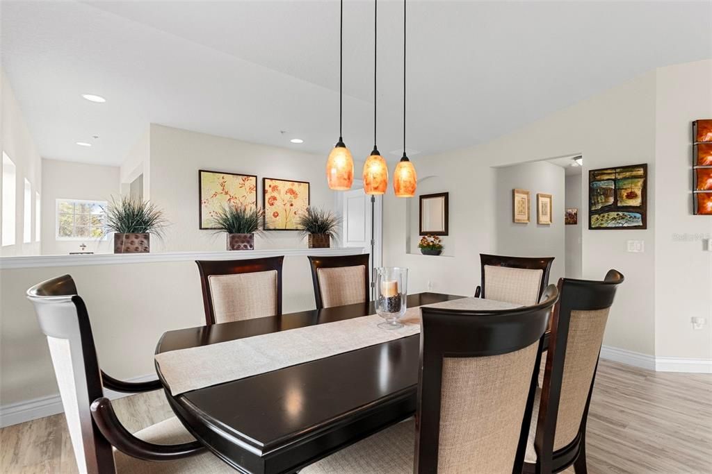 待售: $300,000 (3 贝兹, 2 浴室, 1826 平方英尺)